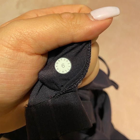 Lululemon Power Y Tank Black Grape Size 6 - Picture 6 of 6